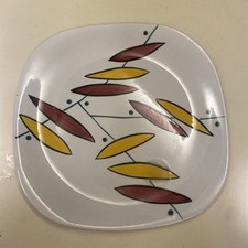 assiette design carrée