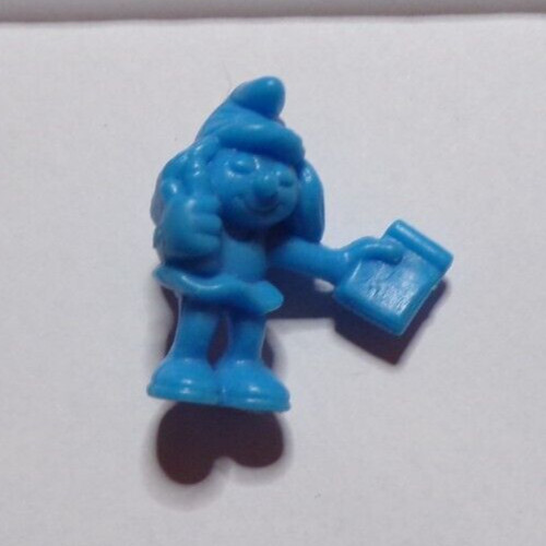 Rare figurine petit - petit, schtroumpf