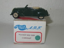 PEUGEOT 202 cabriolet 1939 1/43 RECORD montage d'usine amr solido cij