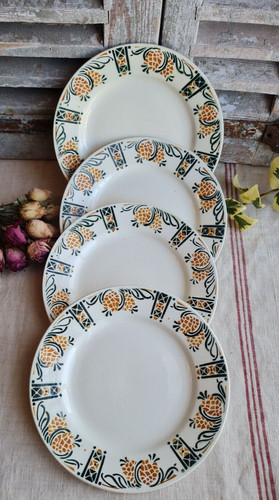 Anciennes assiettes plates - 4,