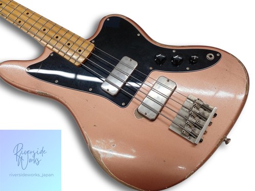 Guitare basse électrique