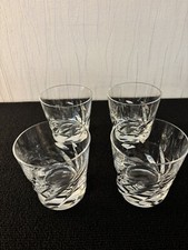 4 verres à whisky modèle