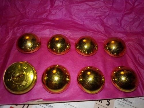 Ancien bouton militaire - ,