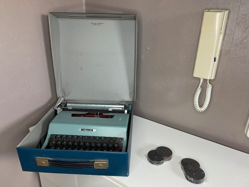 Machine ecrire olivetti - machine,
