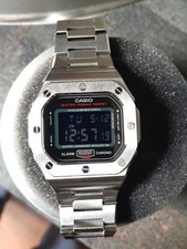 Montre Casio numérique Inox