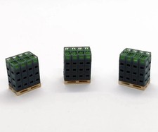 3 Palettes Avec Caisses De