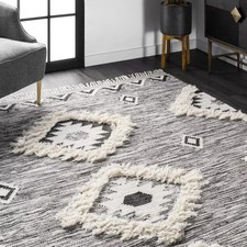 Tapis marocain noir scandinave