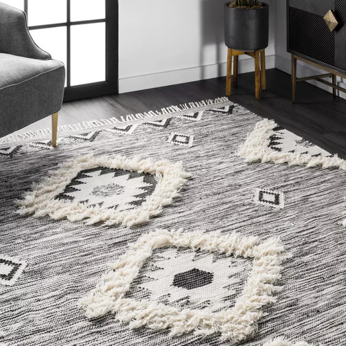 Tapis marocain noir scandinave