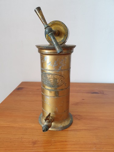 Ancien instrument médical