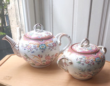 PARTIE DE SERVICE EN FAIENCE
