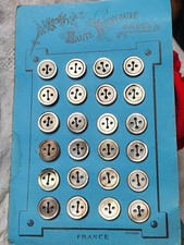 Plaque 24 boutons anciens en