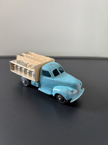 Dinky toys camion laitier