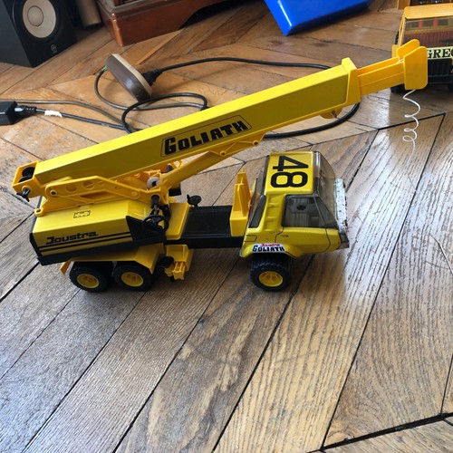 Grand camion pompier goliath - camion,
