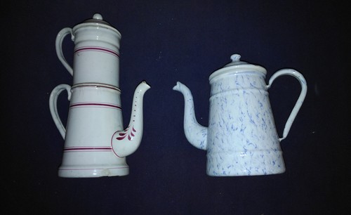 Lot cafetieres anciennes - lot,