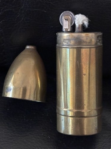 Militaria 18 artisanat - militaria,