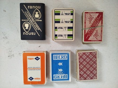 Lot jeux de cartes à - de,