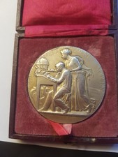 MEDAILLE EN ARGENT VERMEIL SOCIETE ENSEIGNEMENT MODERNE HERBEMONT 1884 62grammes