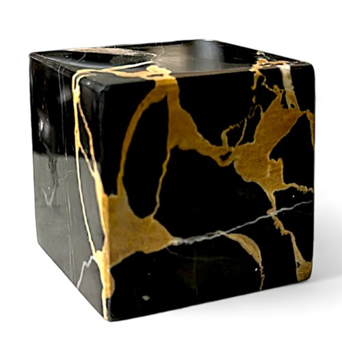 Cube marbre noir - en, portoro