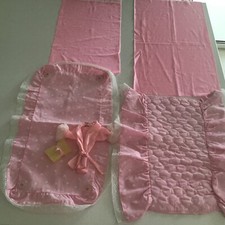 Parrure de lit rose a baldaquin + déshabillé pour Barbie 1982