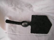 WW1 ANGLETERRE/COMMONWEALTH PELLE/PIOCHE INDIVIDUELLE MILITAIRE 100 % TERRAIN