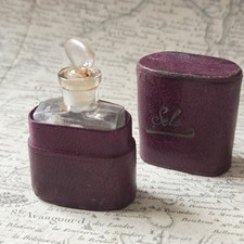 Flacon A Sels XIXè Napoléon III avec Etui en Cuir 19thC