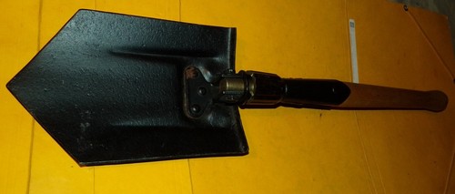 Pelle pliante republique - la,