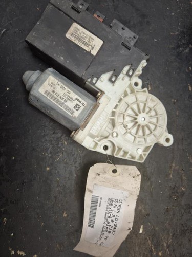Moteur leve vitre avant gauche
