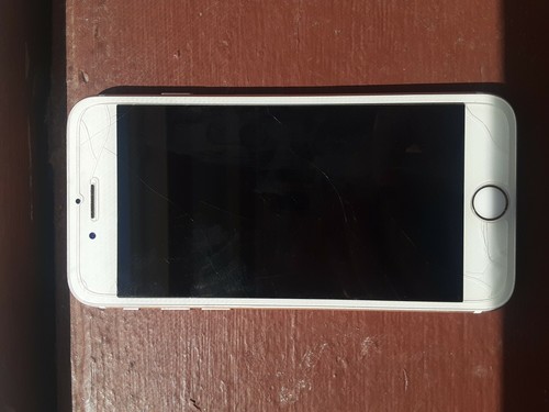 Used apple iphone unlocked - used, 6