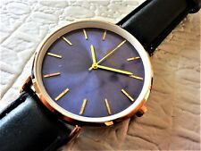 QUEMANQ montre homme plate