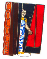 Pin's Pin émail - COLUCHE