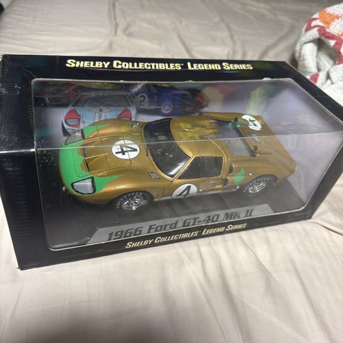 Shelby collectibles - 1/18,