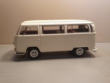 Volkswagen T2a Minibus 1967 SCHUCO 1/18