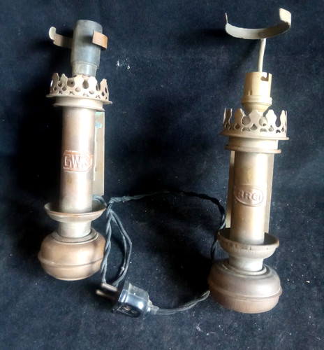 Lot anciennes lampes - de, /