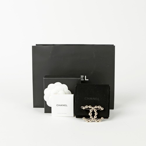 Chanel pince cheveux logo - cheveux,
