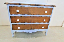 Petite commode vintage relookée , bicolore