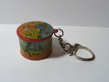 Porte clé ancien  " Tintin " - biscuit Brochet