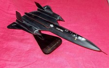 SR-71 Blackbird US Air Force NASA modèle vintage 1/72 résine et bois 18 pouces