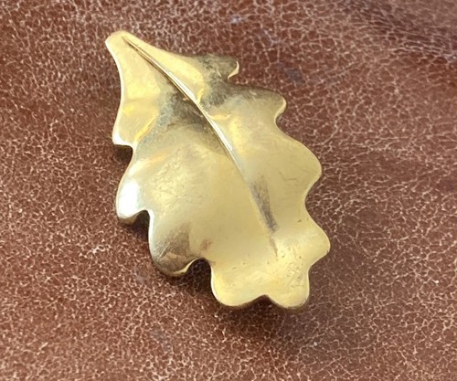 Broche feuille chêne ines - de,