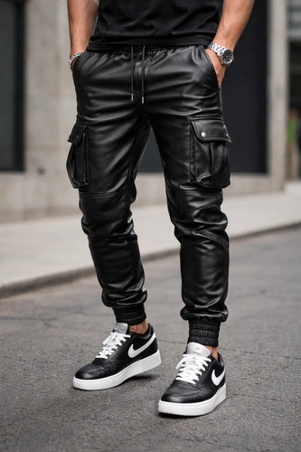 Pantalon cuir motard - en,