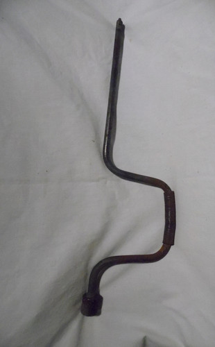 Ancienne manivelle voiture - c2/,