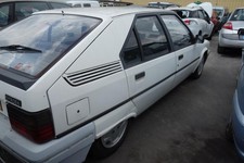 Vitre avant gauche CITROEN BX