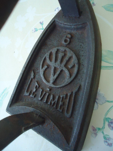 Ancien fer repasser le - ancien,