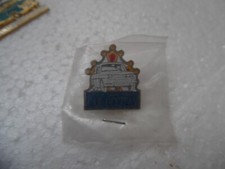 pins automobile  renault 8  R8