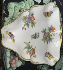 Herend Queen victoria Plat Creux  Neuf Vintage Porcelaine Hongroise .