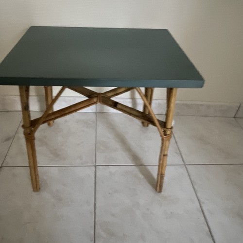 Ancienne petite table carrée - petite,