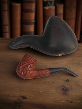 Pipe ancienne sculptée avec