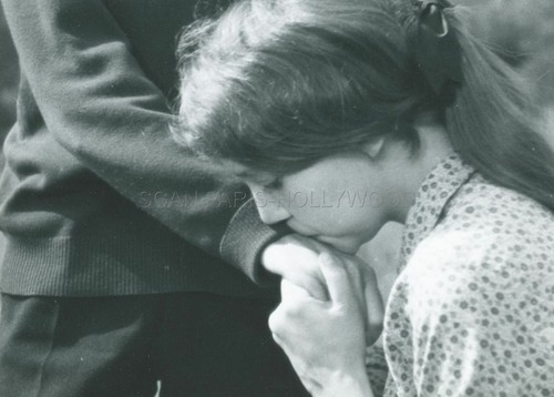 Anne wiazemsky hasard - anne, au