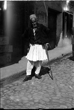 Homme tenue traditionnelle Maghreb négatif photo ancien an. 1940 negative