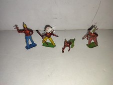 CRESCENT  TOY FAR WEST  - PLOMB CREUX - LOT 4 INDIEN AU COMBAT   -
