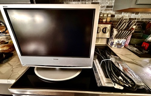 Tested sony wega lcd - tested,